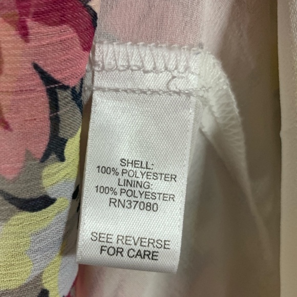 Cato Women's Floral Top Size Large V Neck Blouse - Picture 3 of 7